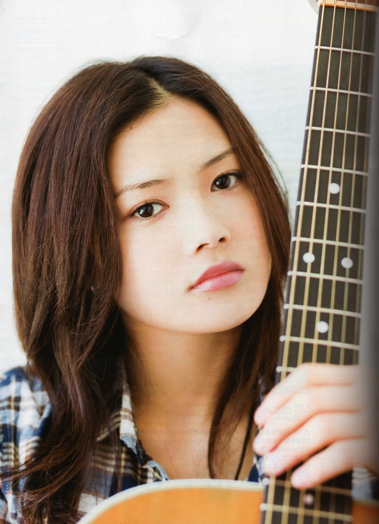 Download this Yoshioka Yui picture